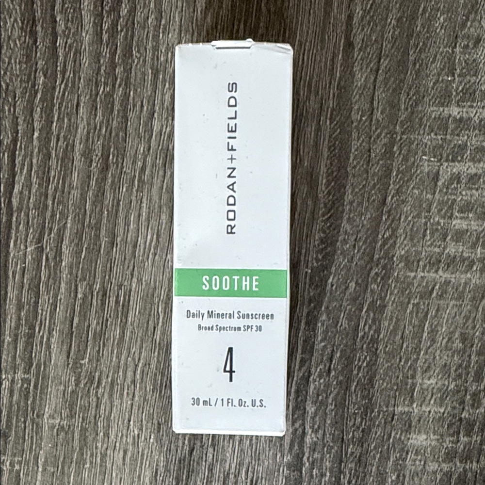 Rodan + Fields Soothe Mineral Sunscreen SPF 30